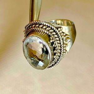 Sterling silver with White Sapphire 🌺🎁